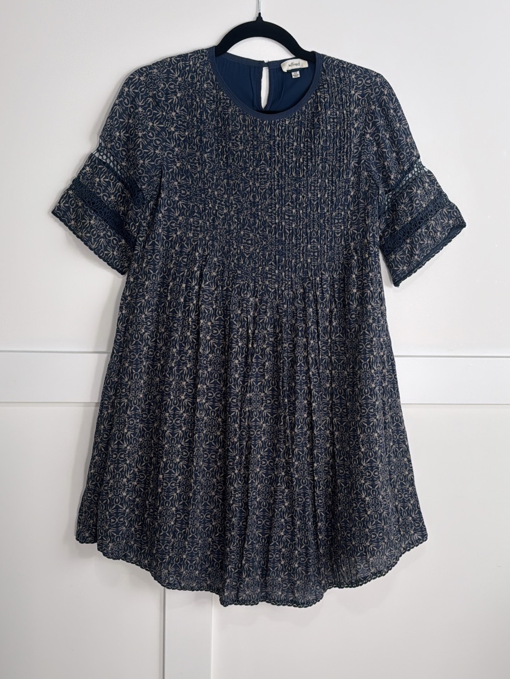 Wilfred Sonore Lined Navy Floral Smocked Short Sleeve babydoll dress